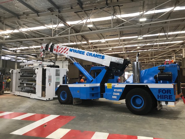 25t lift of cardboard roller at Visyboard
